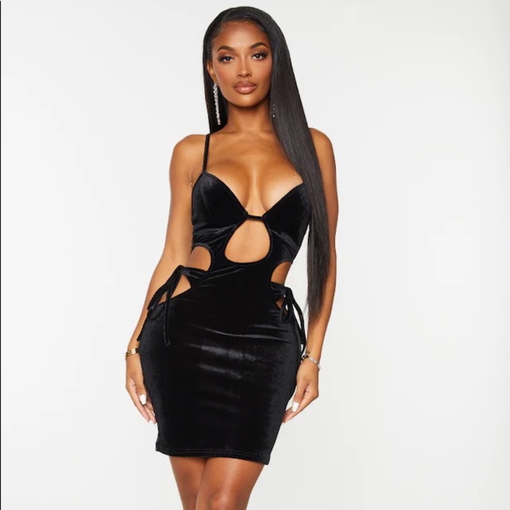 Pretty little thing black velvet dress NWT